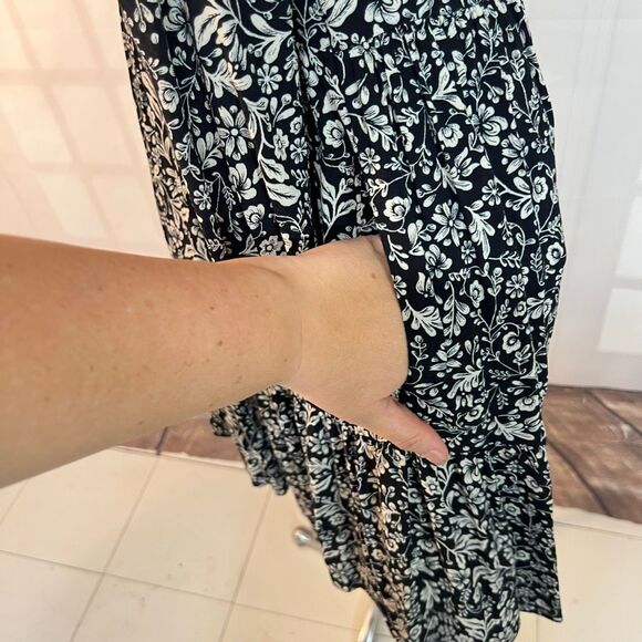 J. Crew Black White Floral Accordian Long Sleeve Half Button Shirt Dress Small - Picture 6 of 13